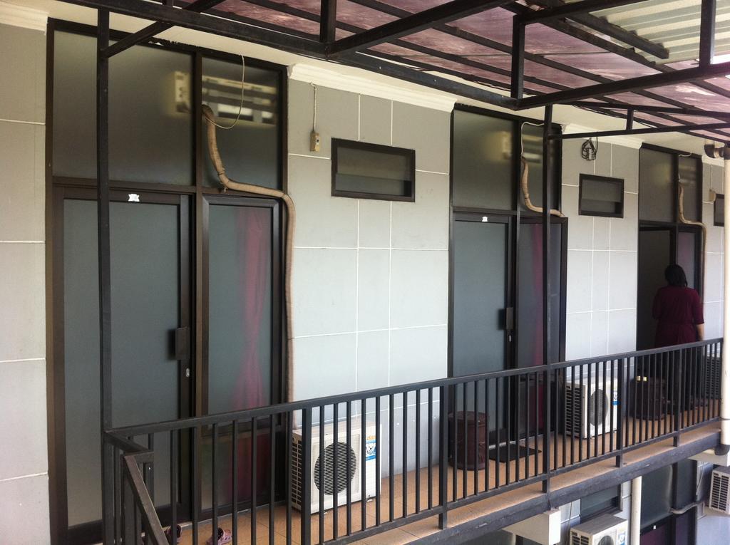 House 140 Hotel Baturetno Exterior photo